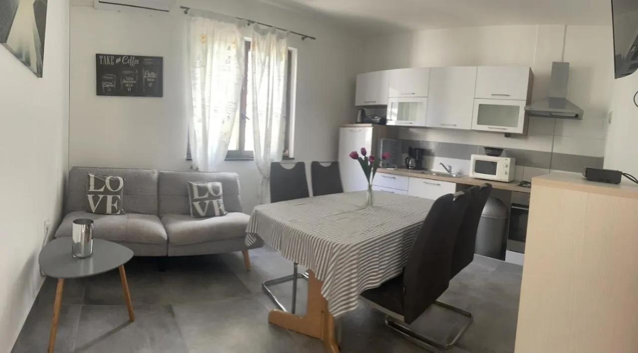Apartment Greta 拉宾