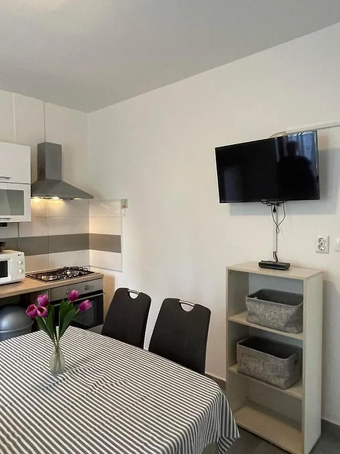 Apartment Greta 拉宾
